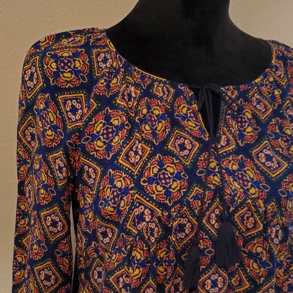 Old navy top/ boho women's blouse. Size small petit. 100% rayon. - Picture 4 of 11